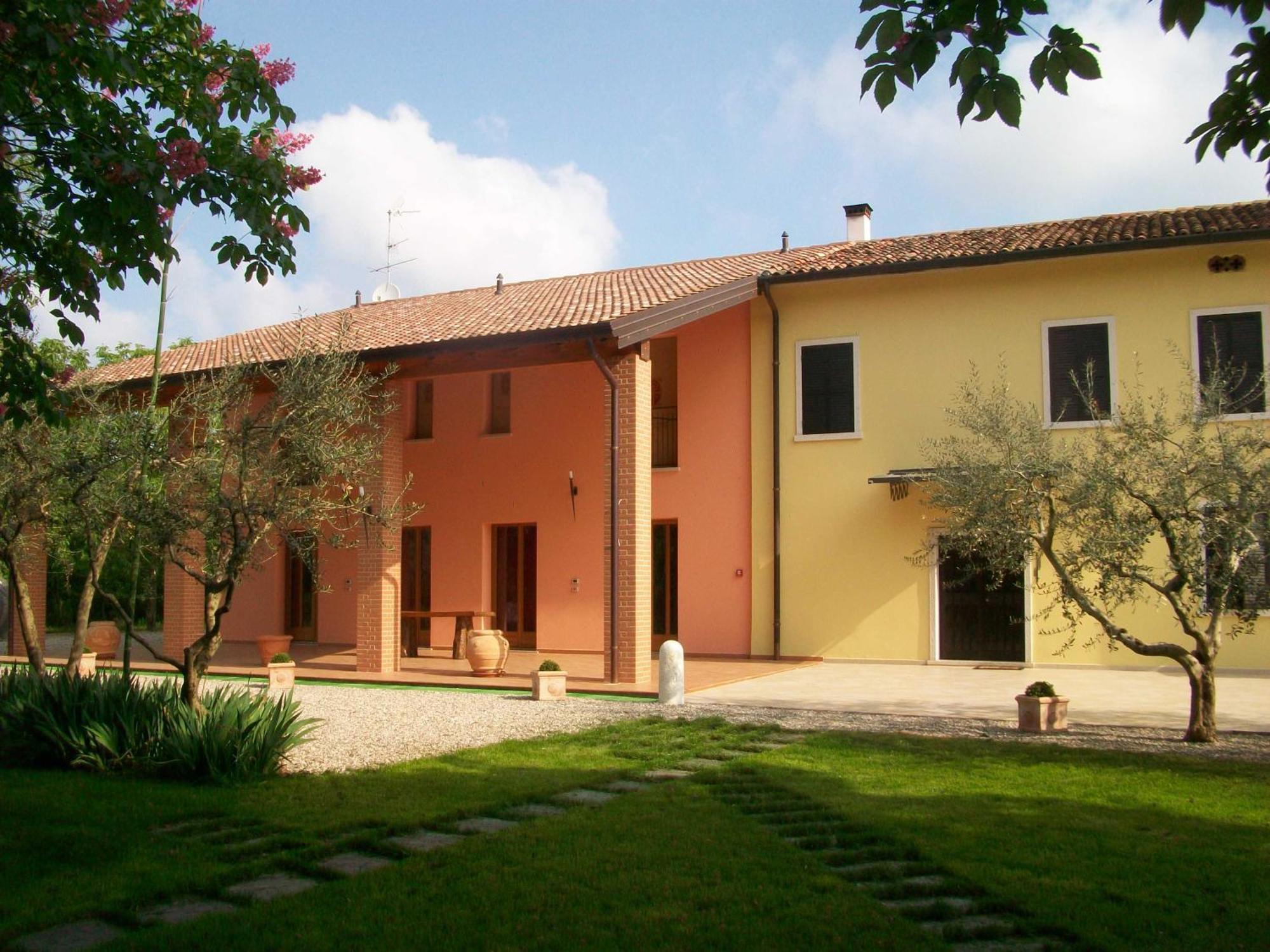 Agriturismo Radamez Monzambano Exterior photo